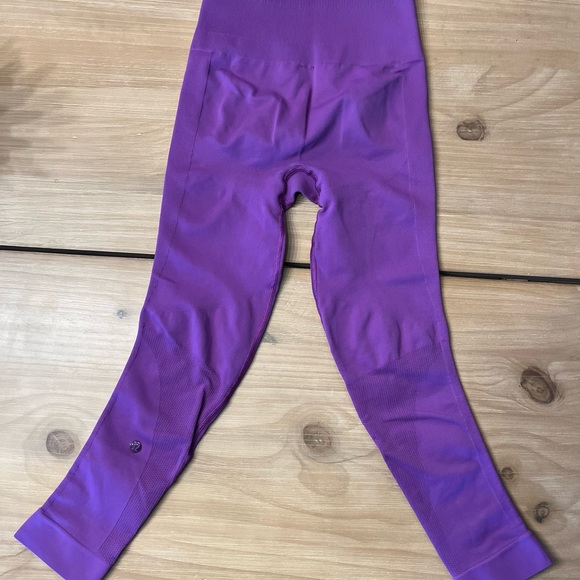 Lululemon Flow and Go Cropped Leggings Size 2 - Picture 2 of 6